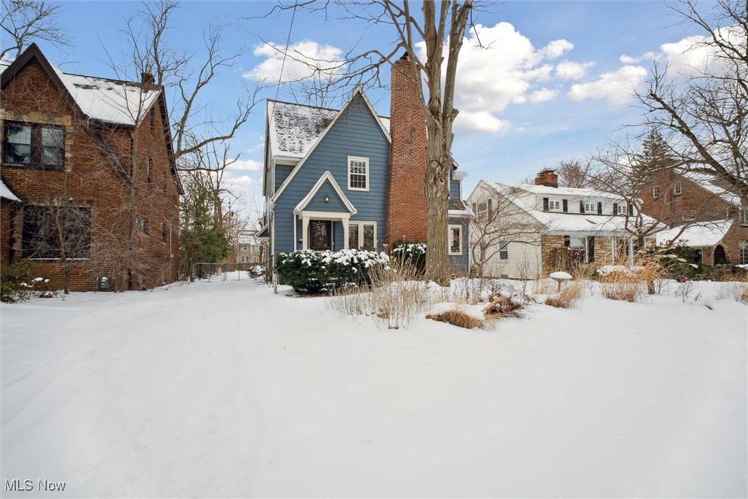2612 Ashurst Road University Heights, OH 44118 - Photo 1 of 25 Gallery Image 1