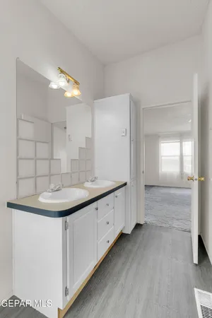 $269,950 | 55920 Highway 62, El Paso, TX 79938