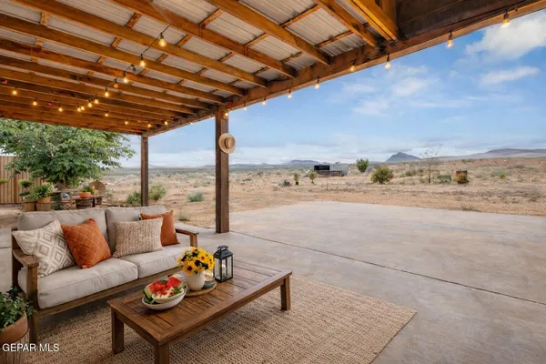 $269,950 | 55920 Highway 62, El Paso, TX 79938