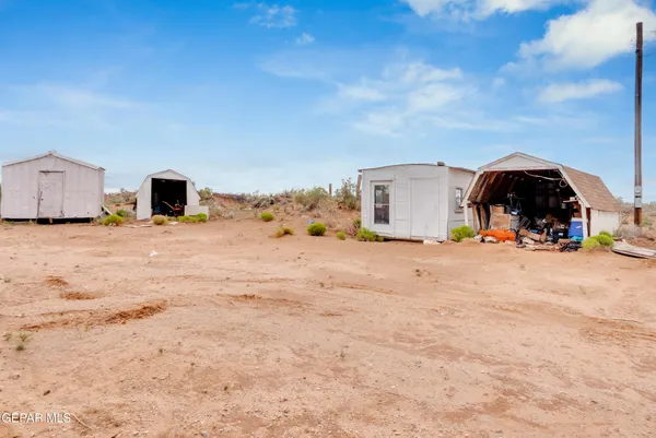 $269,950 | 55920 Highway 62, El Paso, TX 79938