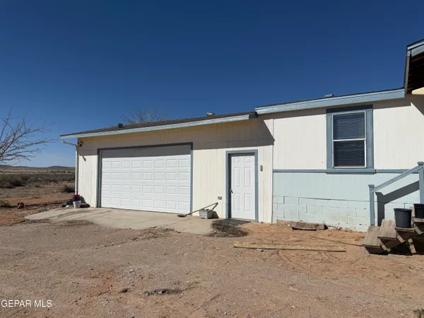 $269,950 | 55920 Highway 62, El Paso, TX 79938