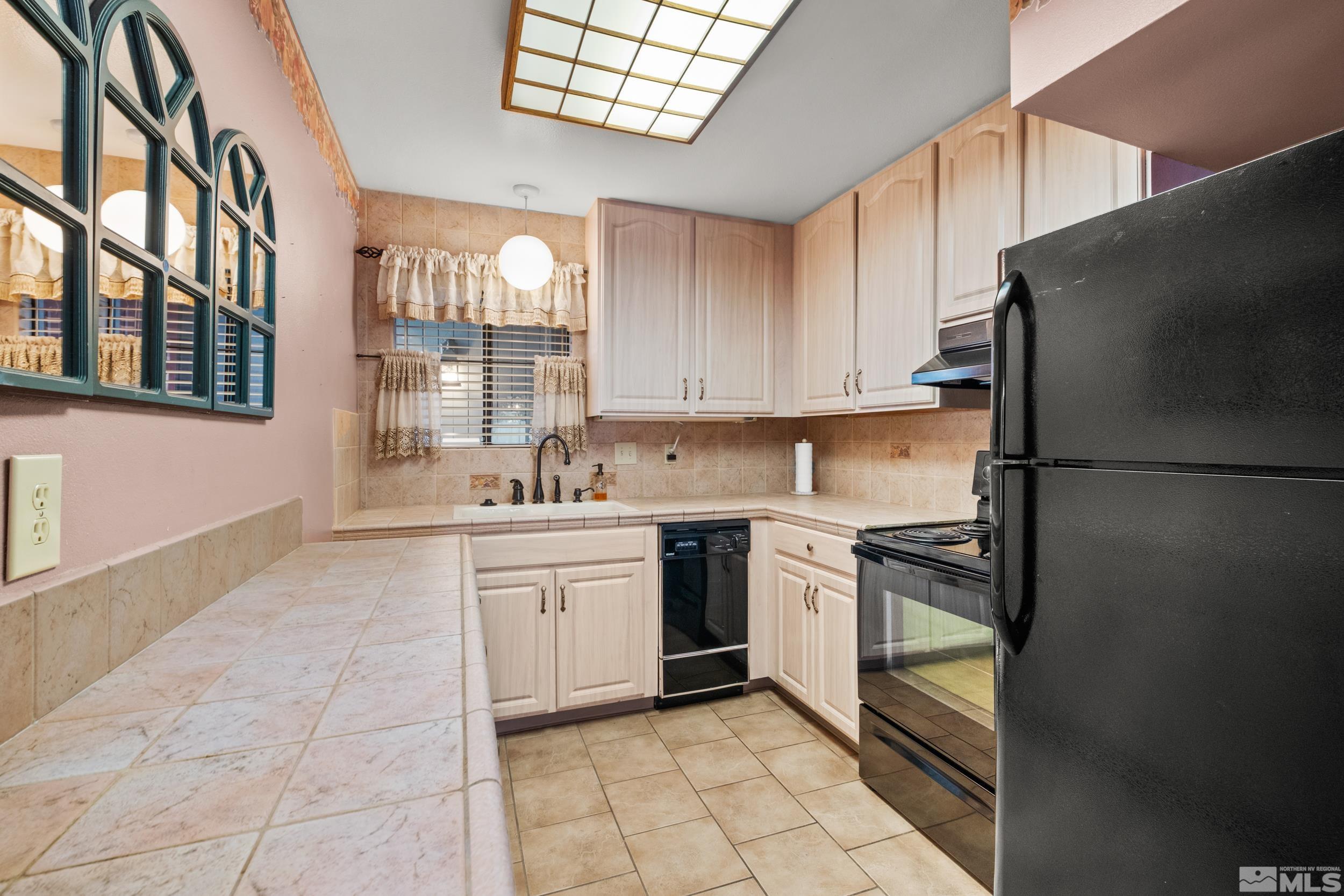 2265 Platora Way Reno, NV 89512 - Photo 4 of 18 Photo 4