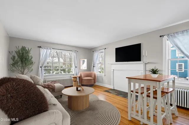 $359,900 | 4 Woodridge Road, Bethlehem, NY 12054