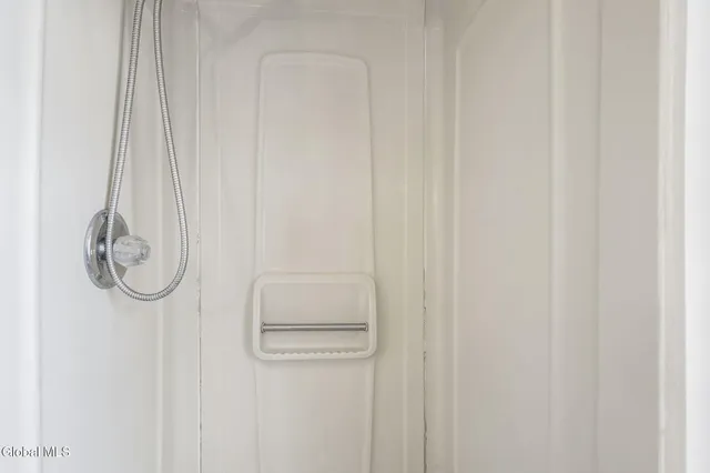 $359,900 | 4 Woodridge Road, Bethlehem, NY 12054