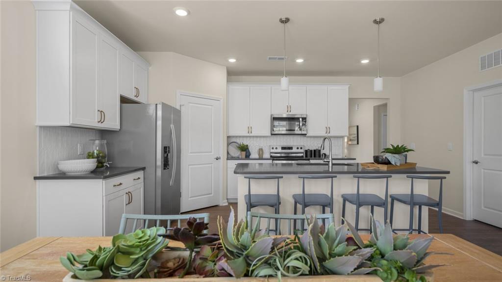 1684 Abberly Place Graham, NC 27253 - Photo 4 of 32