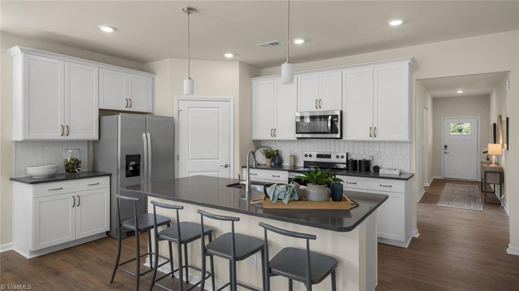 1684 Abberly Place Graham, NC 27253 - Photo 5 of 32