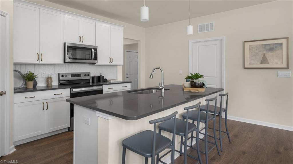 1684 Abberly Place Graham, NC 27253 - Photo 10 of 32