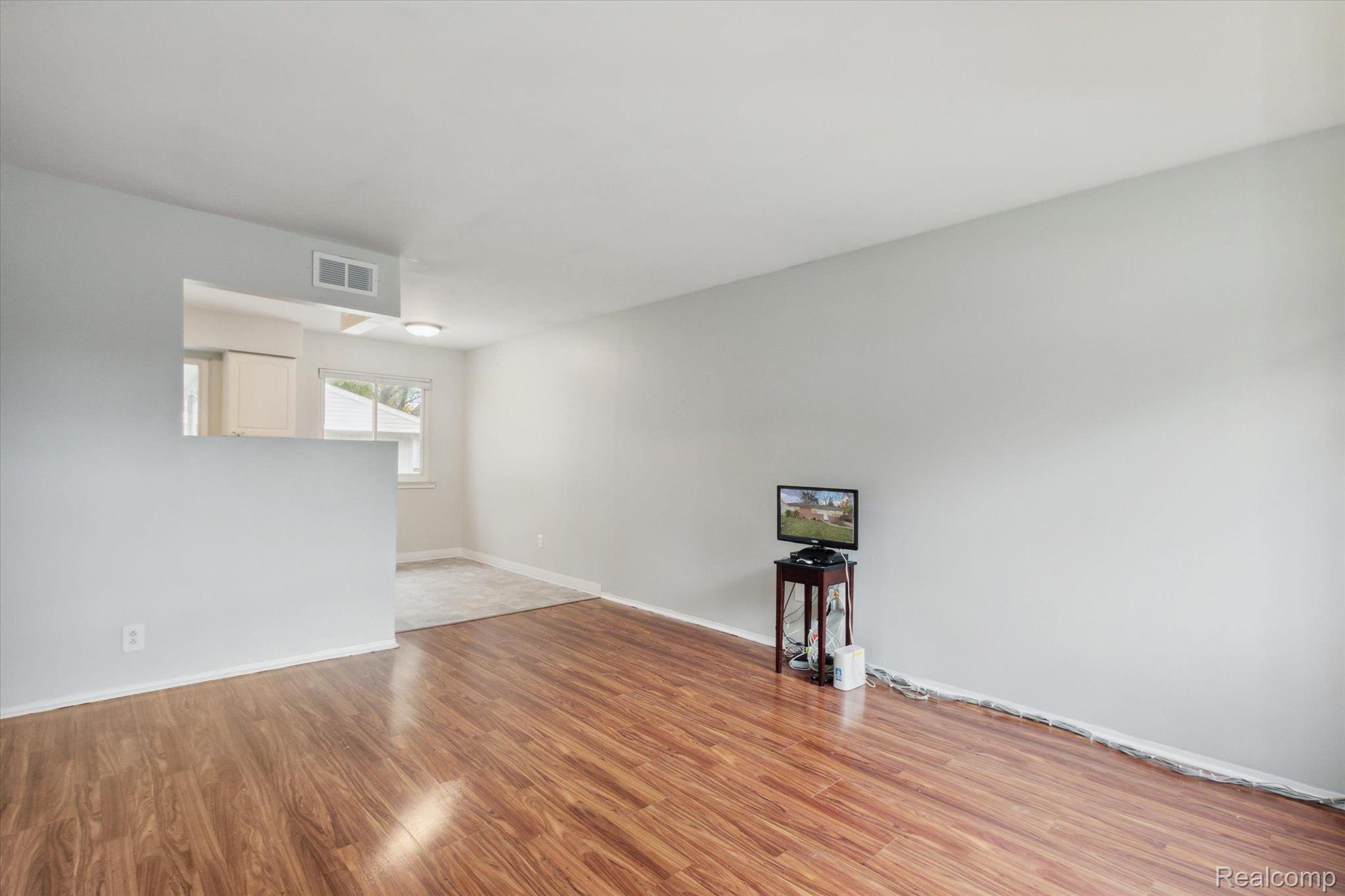 14693 Jackson Street Taylor, MI 48180 - Photo 10 of 40 Gallery Image 10