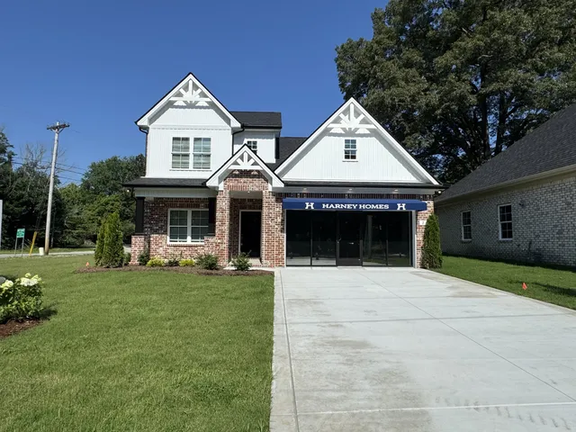 $449,900 | 27 Laurel View Street, Manchester, TN 37355