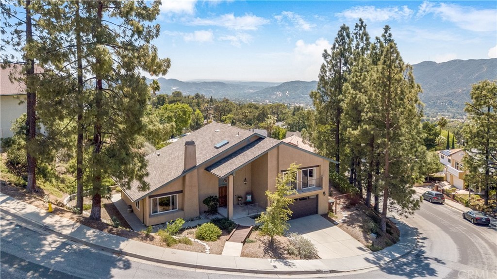 3040 Hopeton Road La Crescenta, CA 91214 - Photo 1 of 1 Front