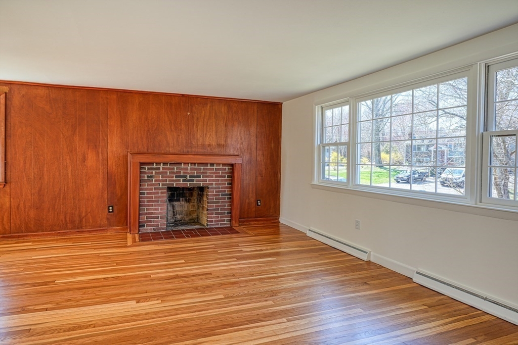 48 Pinecrest Road Holliston, MA 01746 - Photo 10 of 28 Gallery Image 10