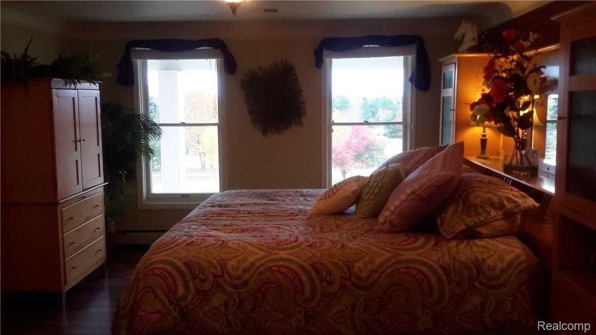5626 Edgar Road Clarkston, MI 48346 - Photo 28 of 54 Master Bedroom