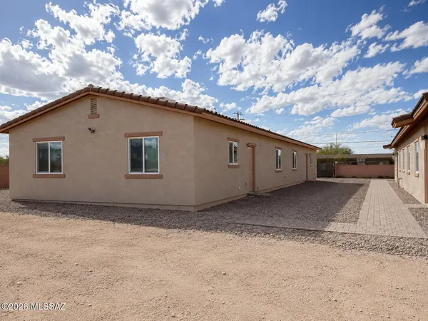 $430,000 | 1452 South Cherry Avenue, Tucson, AZ 85713
