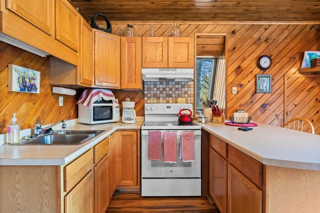 $419,000 | 60-66 Gravel Pit Road, Eustis, ME 04936