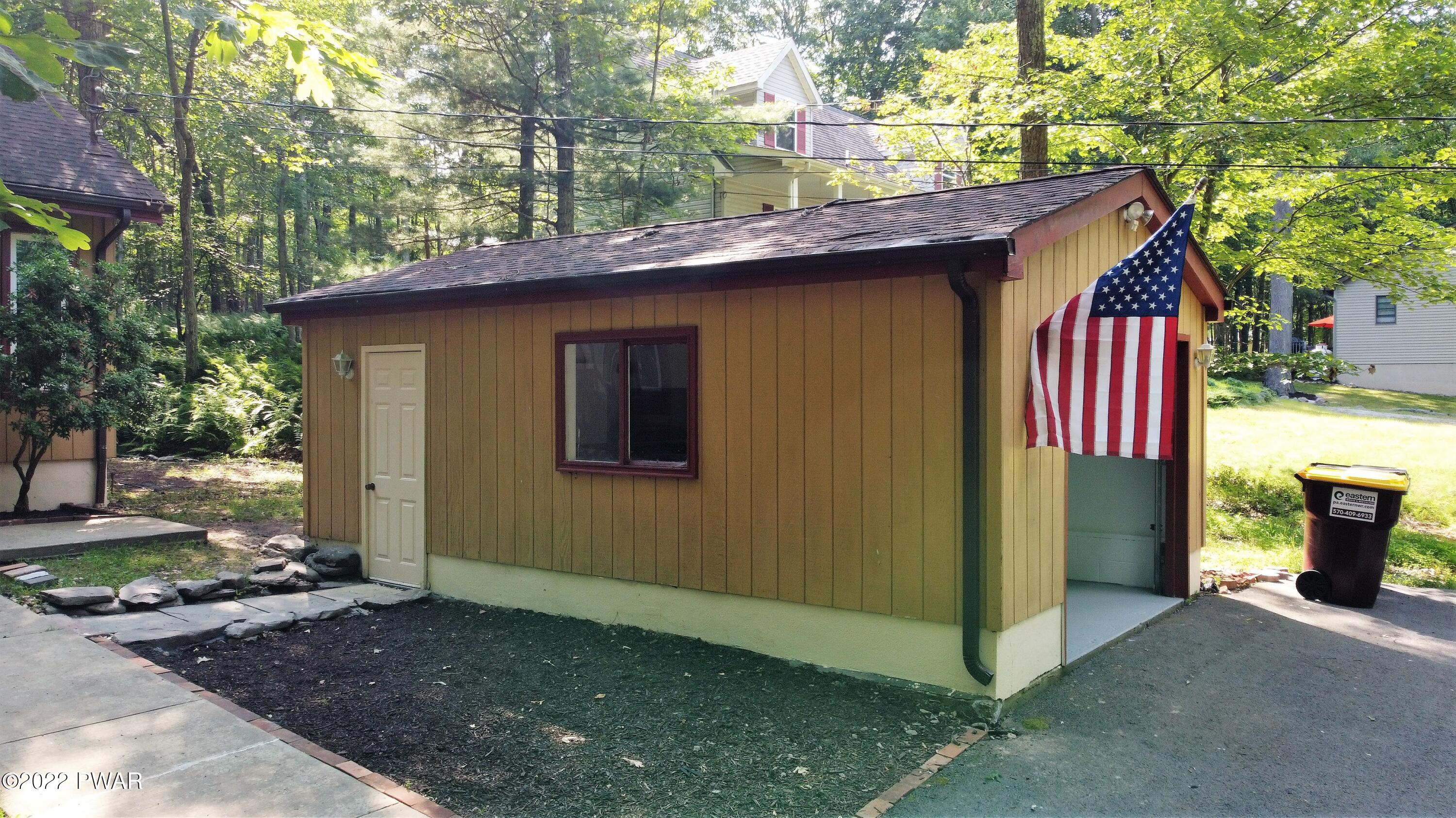 143 Lewis Road Milford, PA 18337 - Photo 5 of 36