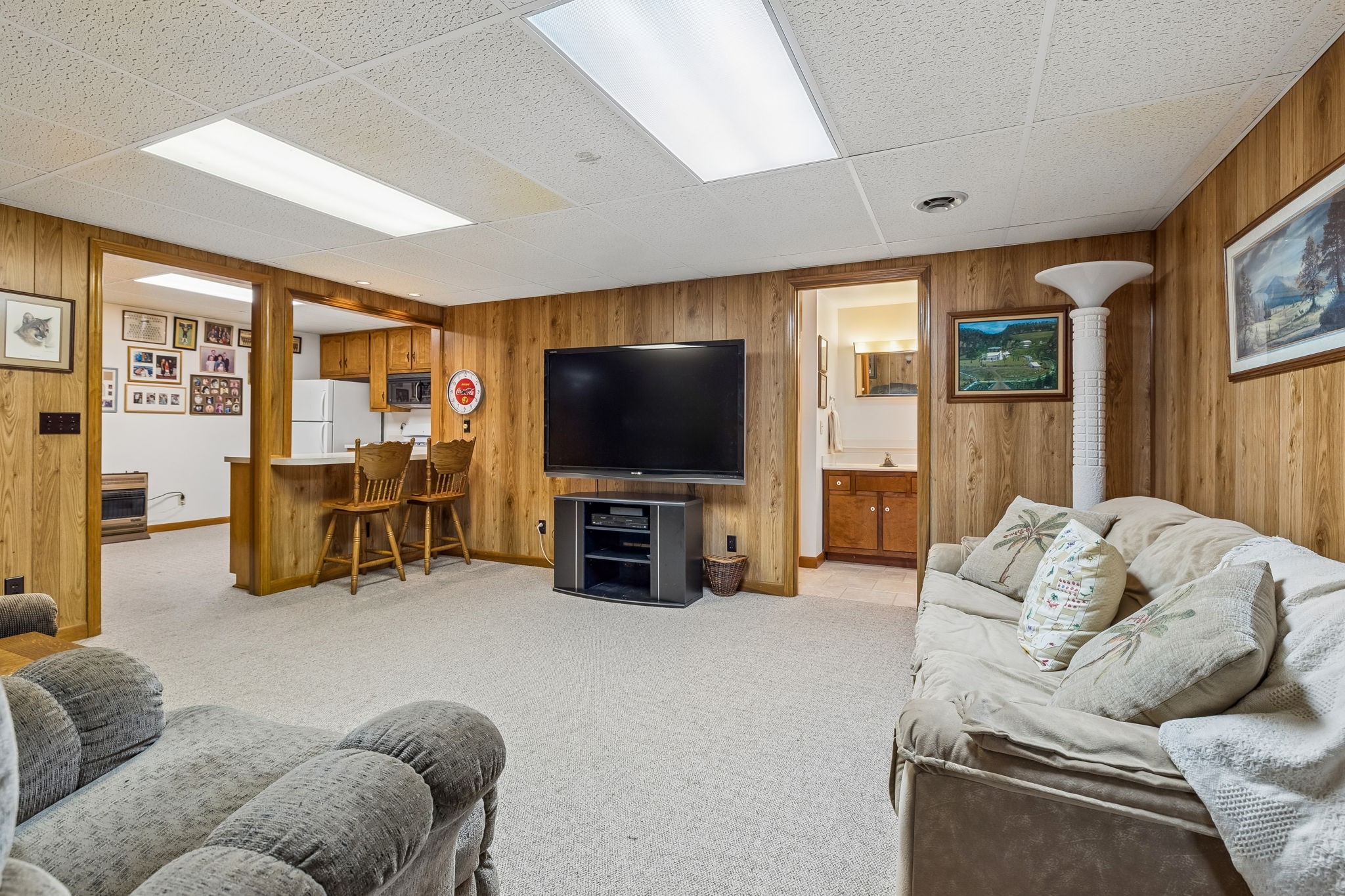20 Riverbend Lane Carthage, TN 37030 - Photo 36 of 71 a living room with furniture and a flat screen tv