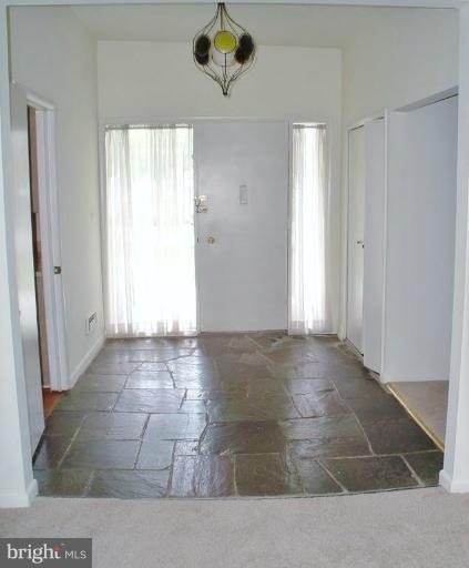 3501 Gardenview Road Pikesville, MD 21208 - Photo 8 of 15 Entrance / Foyer