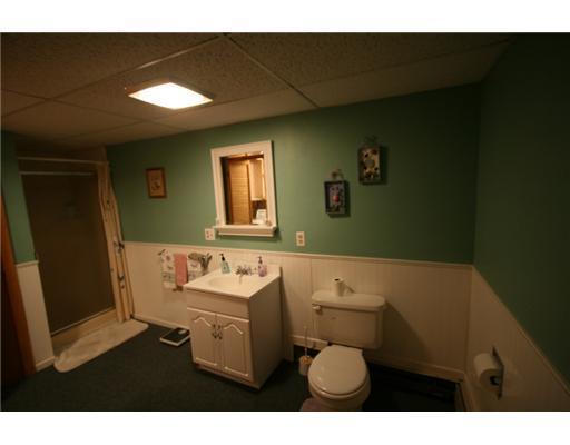 1113 Chase Road Bangor, ME 04401 - Photo 15 of 17 Bathroom.