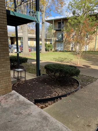 $155,900 | 555 North Dupont Avenue, Unit B39, Madison, TN 37115