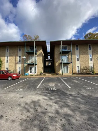 $155,900 | 555 North Dupont Avenue, Unit B39, Madison, TN 37115