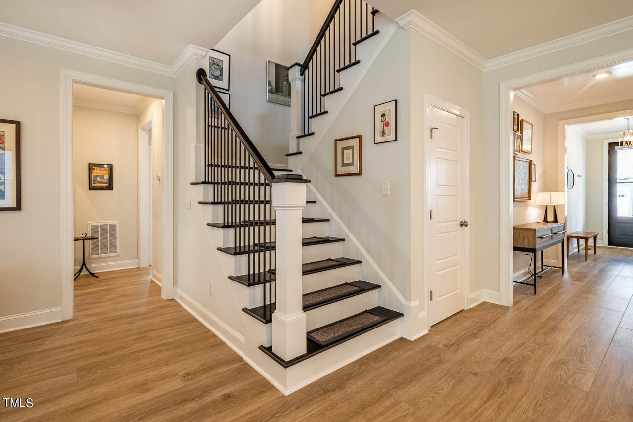 48 Post Oak Road Chapel Hill, NC 27516 - Photo 35 of 66 Staircase