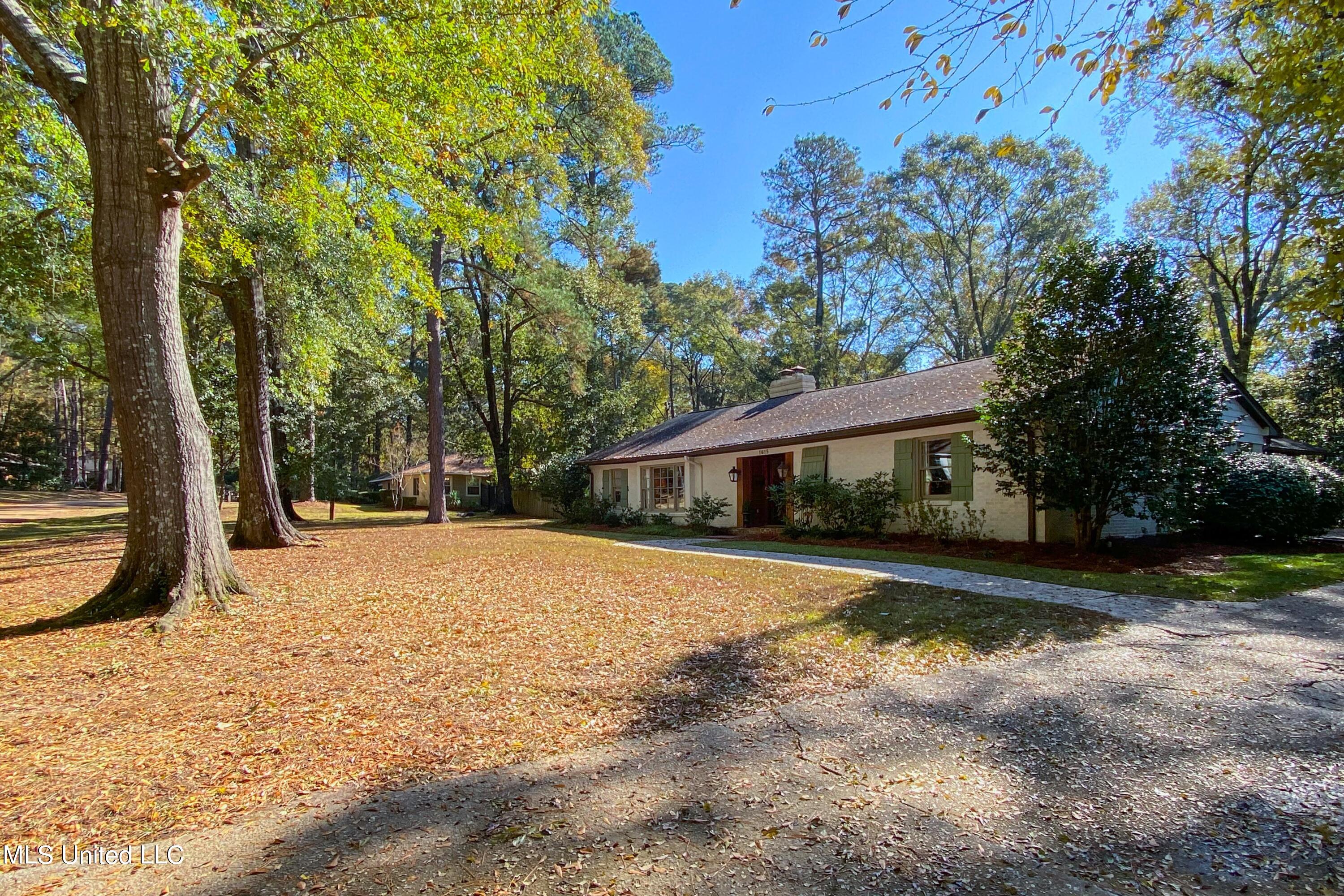 1615 Pine Ridge Place Jackson, MS 39211 - Photo 2 of 28 1615 Pine Ridge-3