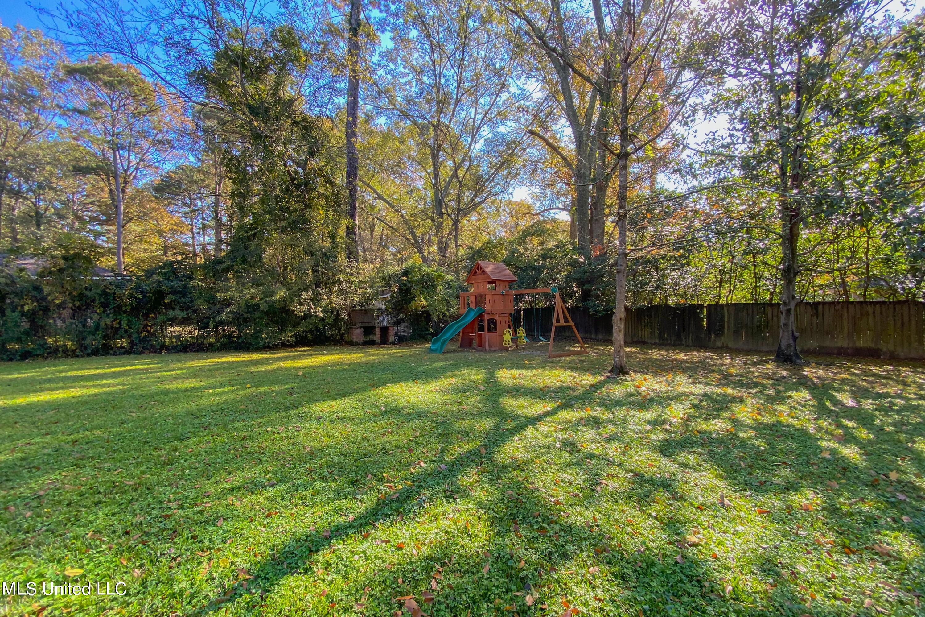 1615 Pine Ridge Place Jackson, MS 39211 - Photo 25 of 28 1615 Pine Ridge-27