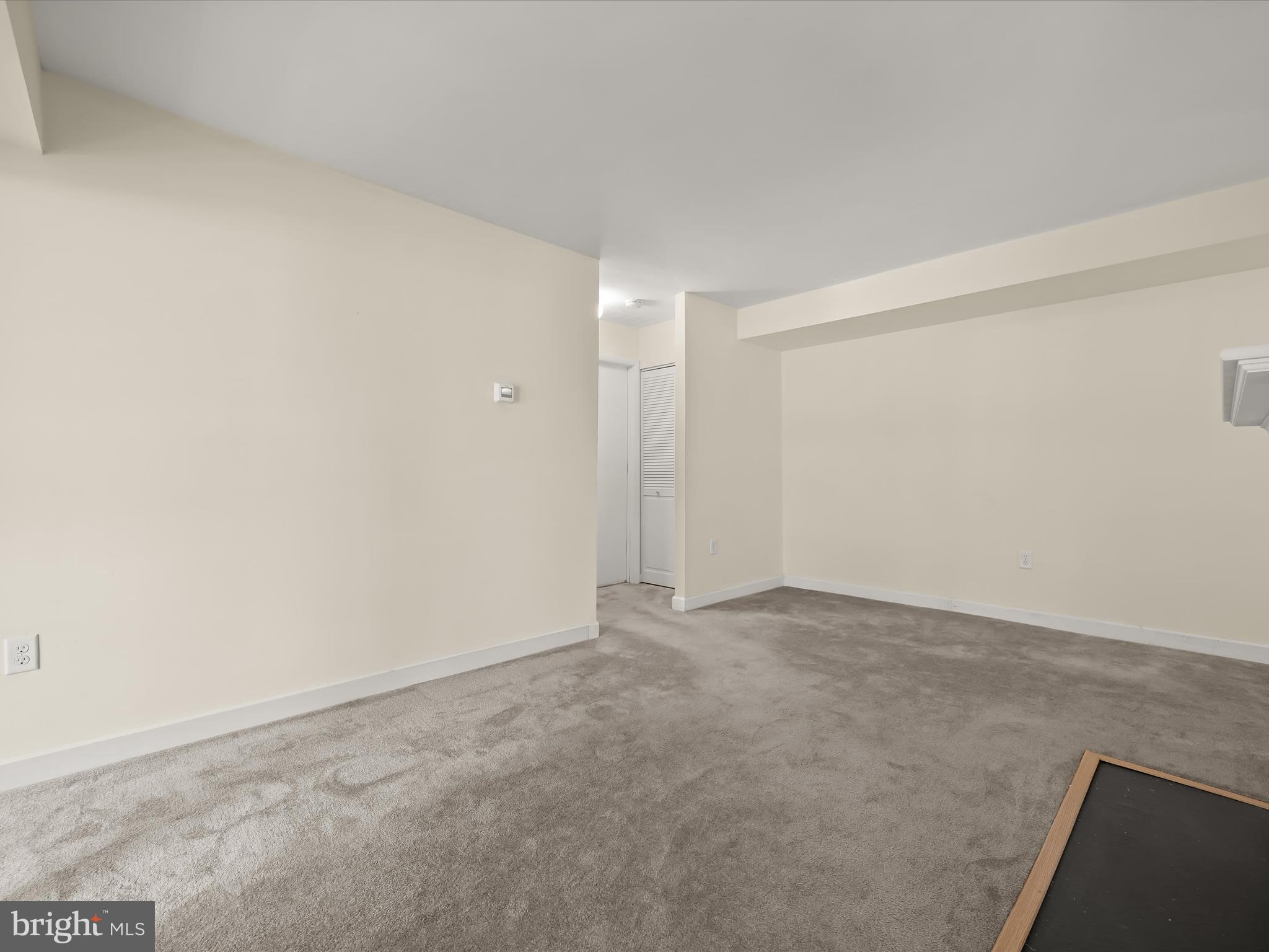 10547 Twin Rivers Road, Unit D2 Columbia, MD 21044 - Photo 8 of 23 Living Room