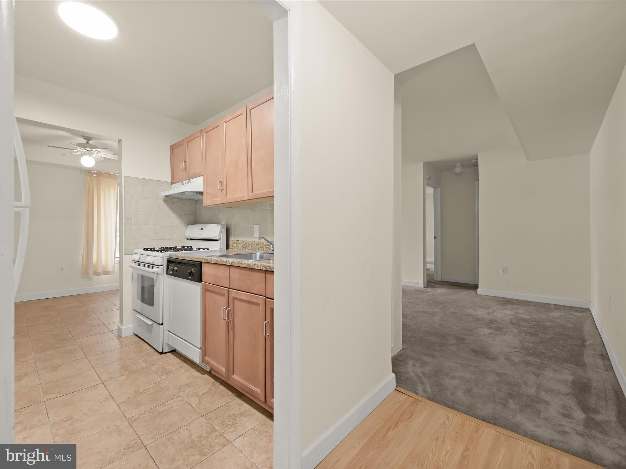 10547 Twin Rivers Road, Unit D2 Columbia, MD 21044 - Photo 10 of 23 Dining Room