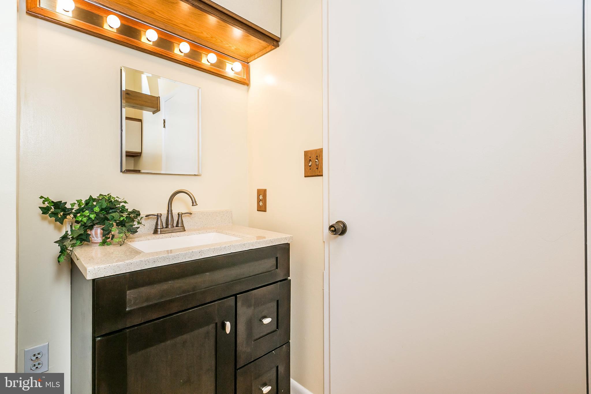 2103 Oak Lodge Road Catonsville, MD 21228 - Photo 29 of 39 Stylish vanity