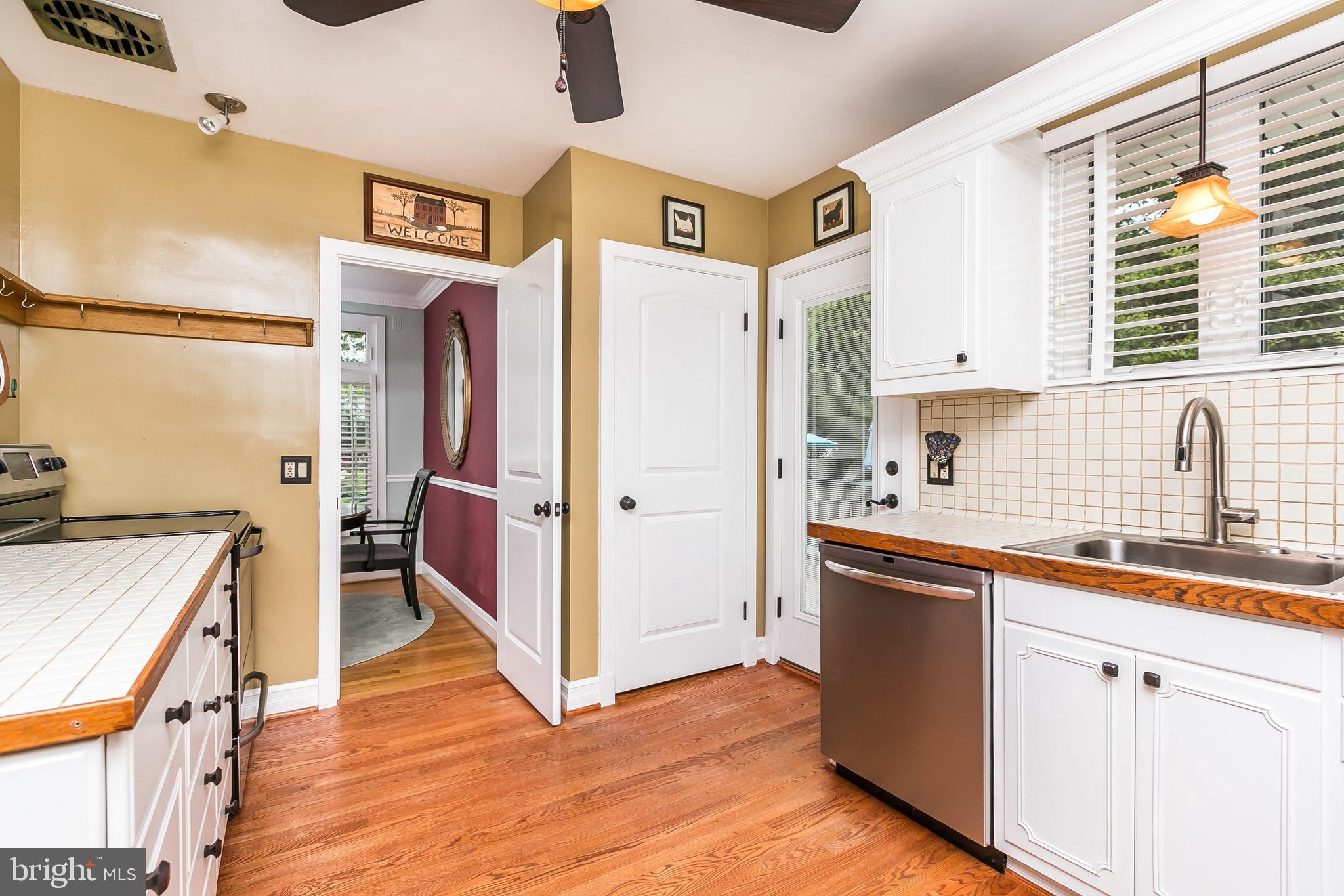 2103 Oak Lodge Road Catonsville, MD 21228 - Photo 10 of 39 Renovated Kitchen w/stainless steel appliances