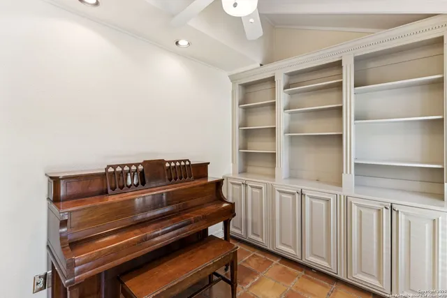 $1,195,000 | 420 Grandview Place, Terrell Hills, TX 78209