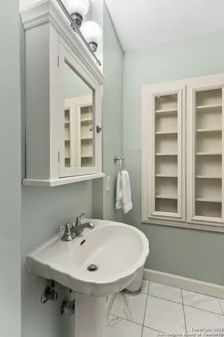 $1,195,000 | 420 Grandview Place, Terrell Hills, TX 78209