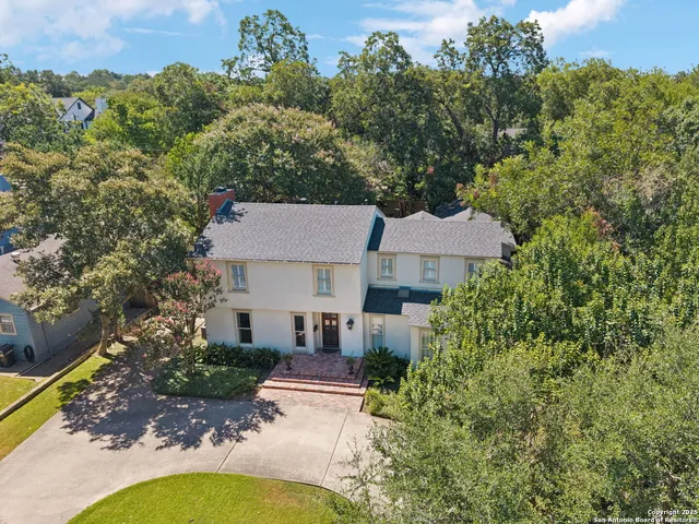 $1,195,000 | 420 Grandview Place, Terrell Hills, TX 78209