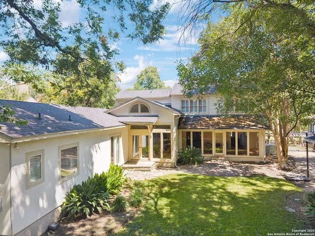 $1,195,000 | 420 Grandview Place, Terrell Hills, TX 78209