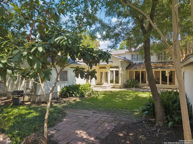 $1,195,000 | 420 Grandview Place, Terrell Hills, TX 78209