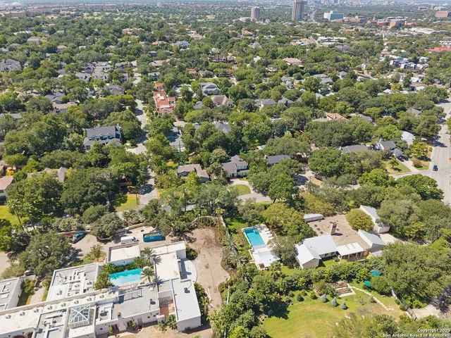 $1,195,000 | 420 Grandview Place, Terrell Hills, TX 78209