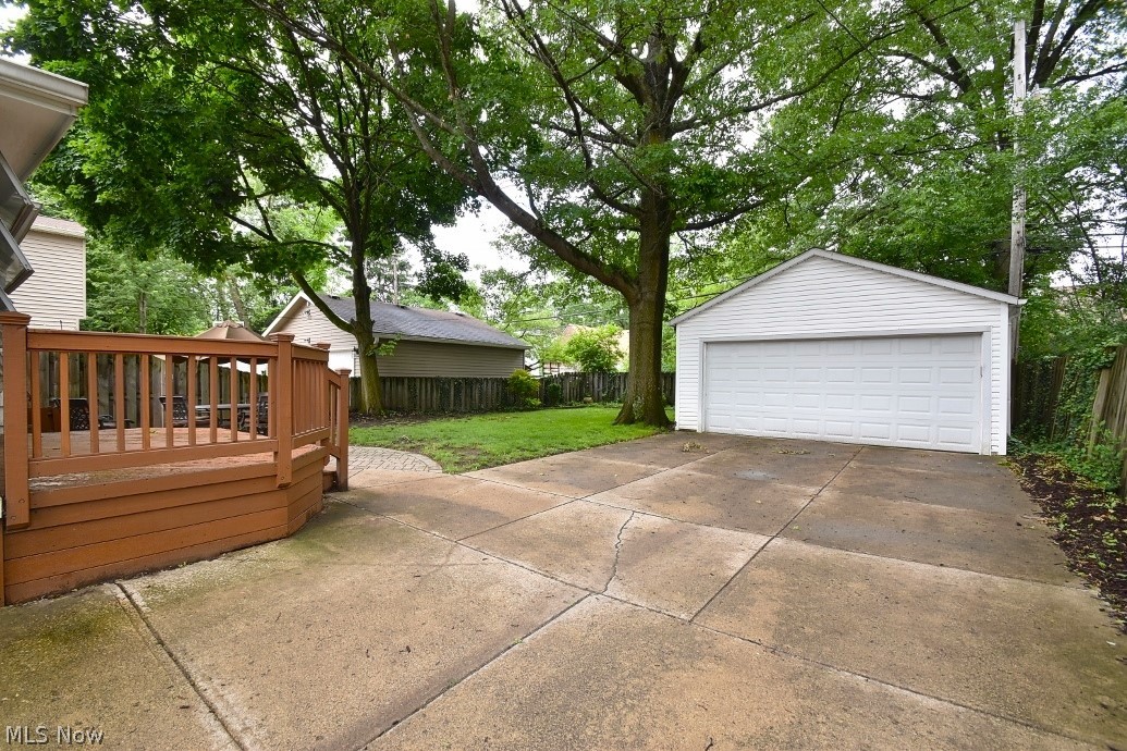 2590 Eaton Road Cleveland, OH 44118 - Photo 31 of 34