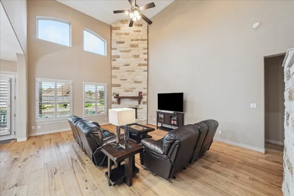 $1,125,000 | 848 Signature Cove, League City, TX 77573