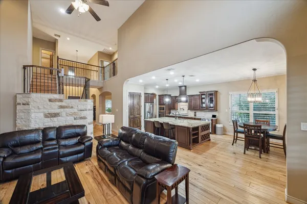 $1,125,000 | 848 Signature Cove, League City, TX 77573