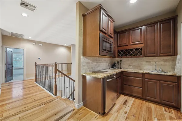 $1,125,000 | 848 Signature Cove, League City, TX 77573