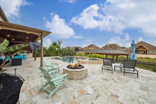 $1,125,000 | 848 Signature Cove, League City, TX 77573
