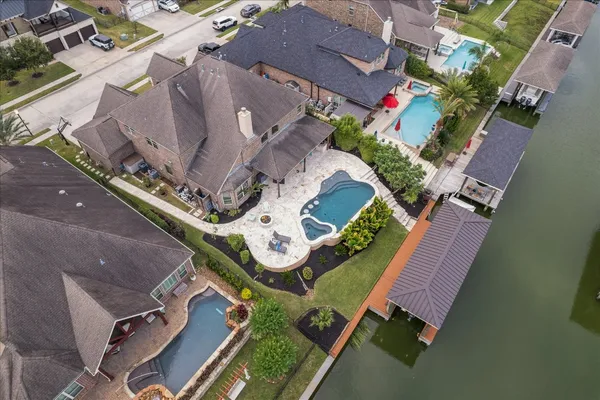 $1,125,000 | 848 Signature Cove, League City, TX 77573