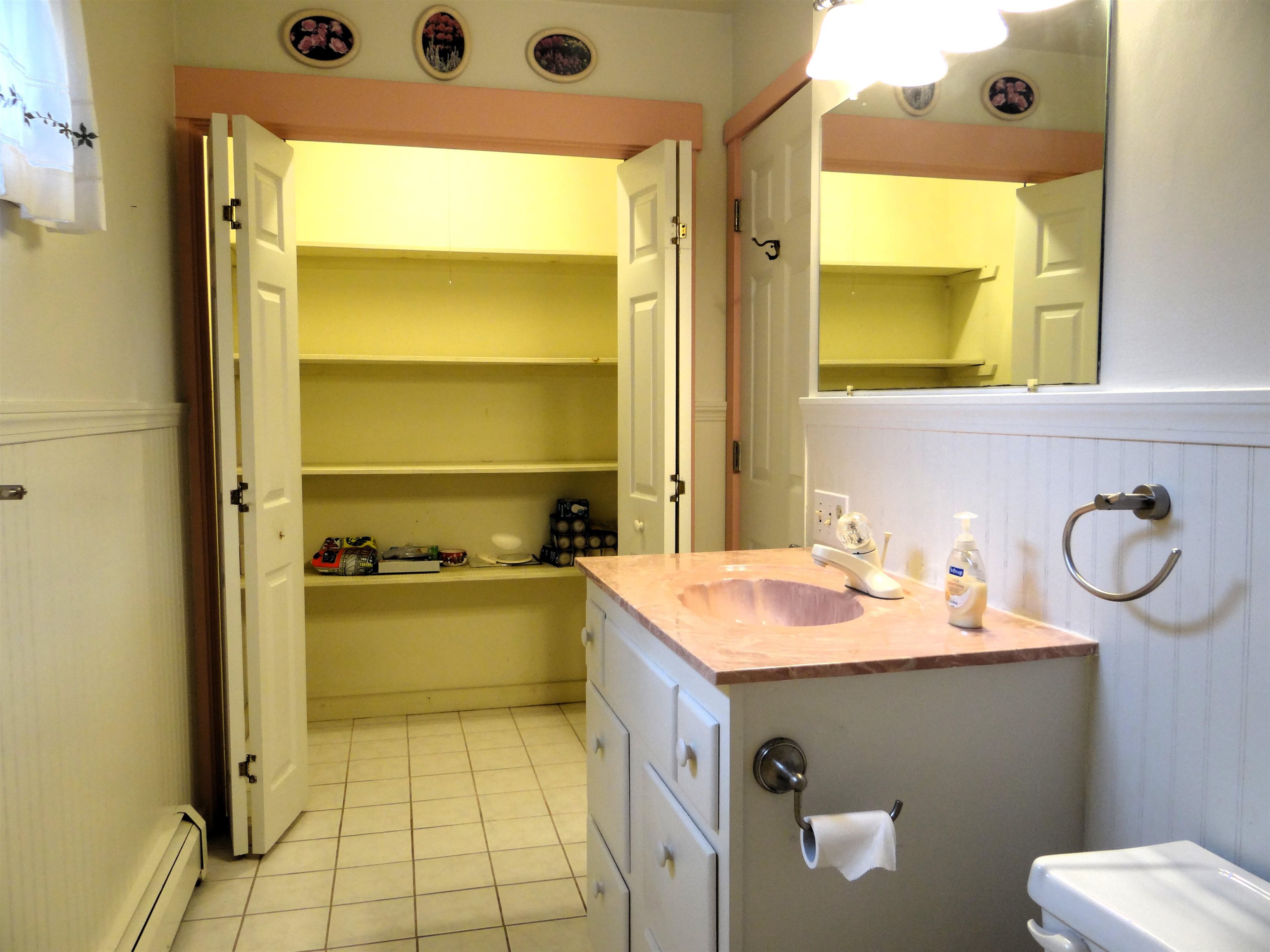 31 Pleasant Street, Unit 52 Lebanon, NH 03784 - Photo 29 of 45