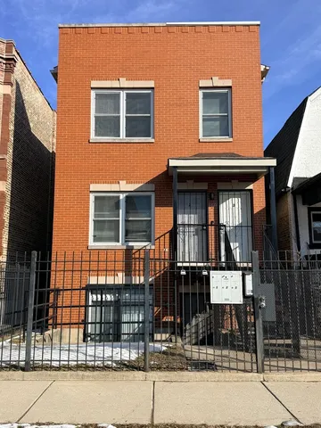 $1,850 | 6823 South Dorchester Avenue, Unit 3, Chicago, IL 60637