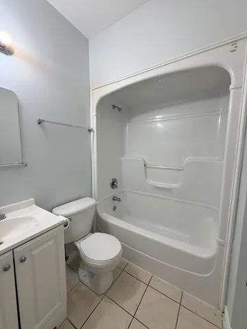 $1,850 | 6823 South Dorchester Avenue, Unit 3, Chicago, IL 60637