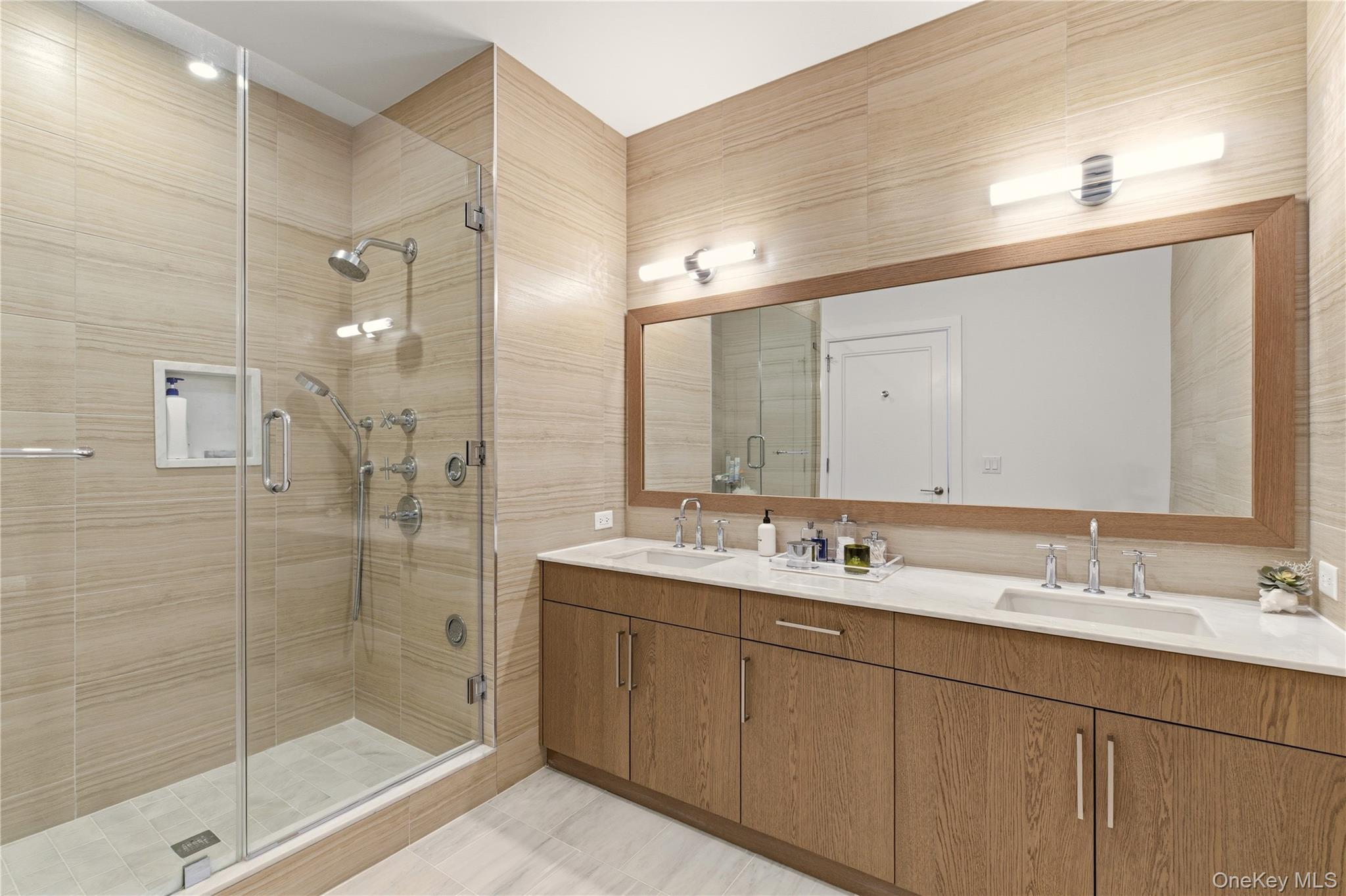 100 Garvies Point Road, Unit 1033 Glen Cove, NY 11542 - Photo 18 of 30