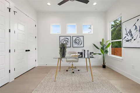 $1,099,000 | 1702 Pennsylvania Avenue, Austin, TX 78702