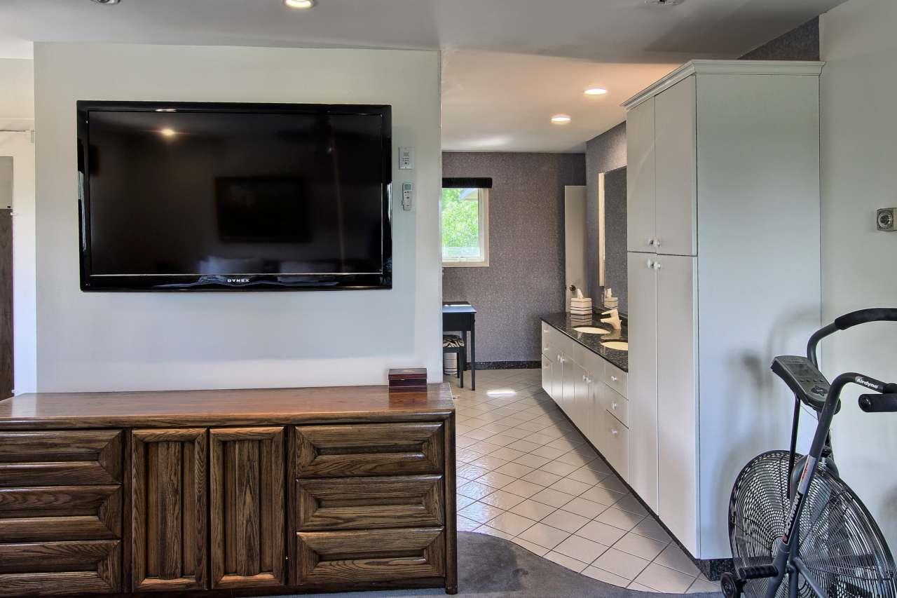 1225 Forrester Road Frankfort, MI 49635 - Photo 27 of 46 1822620-26.JPG