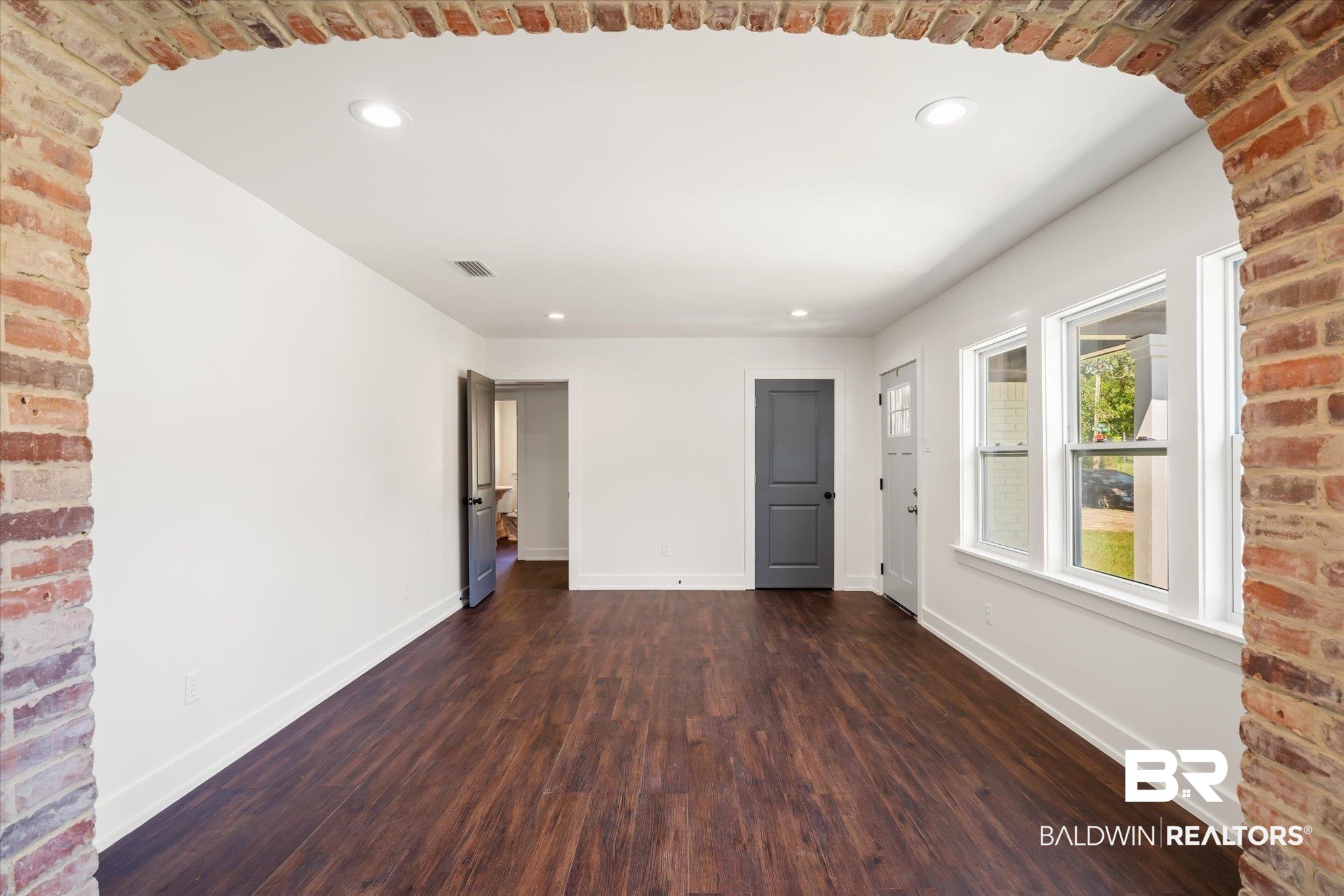 2259 Clinton Street Mobile, AL 36617 - Photo 3 of 20